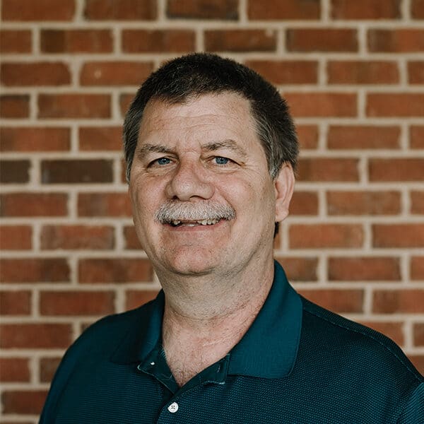 Russ Betchel Headshot