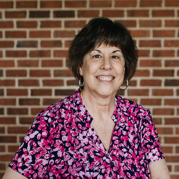 Vicky Shaulis Headshot